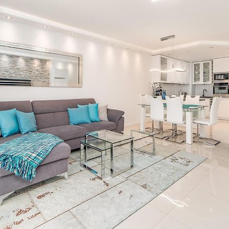 Stylish Vacation Apartment With Parking In Miedzyzdroje By Noclegi Renters מראה חיצוני תמונה