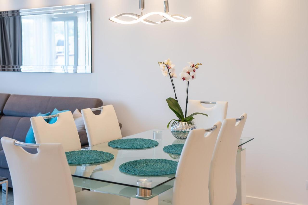Stylish Vacation Apartment With Parking In Miedzyzdroje By Noclegi Renters מראה חיצוני תמונה